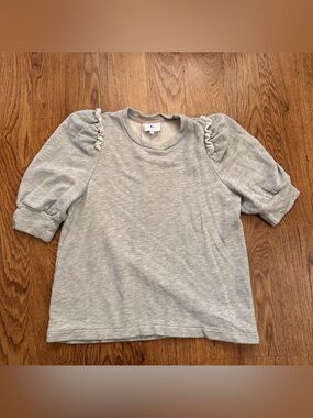 G. Label by Goop Heather Gray Puff Sleeve Sweatshirt top size small short sleeve